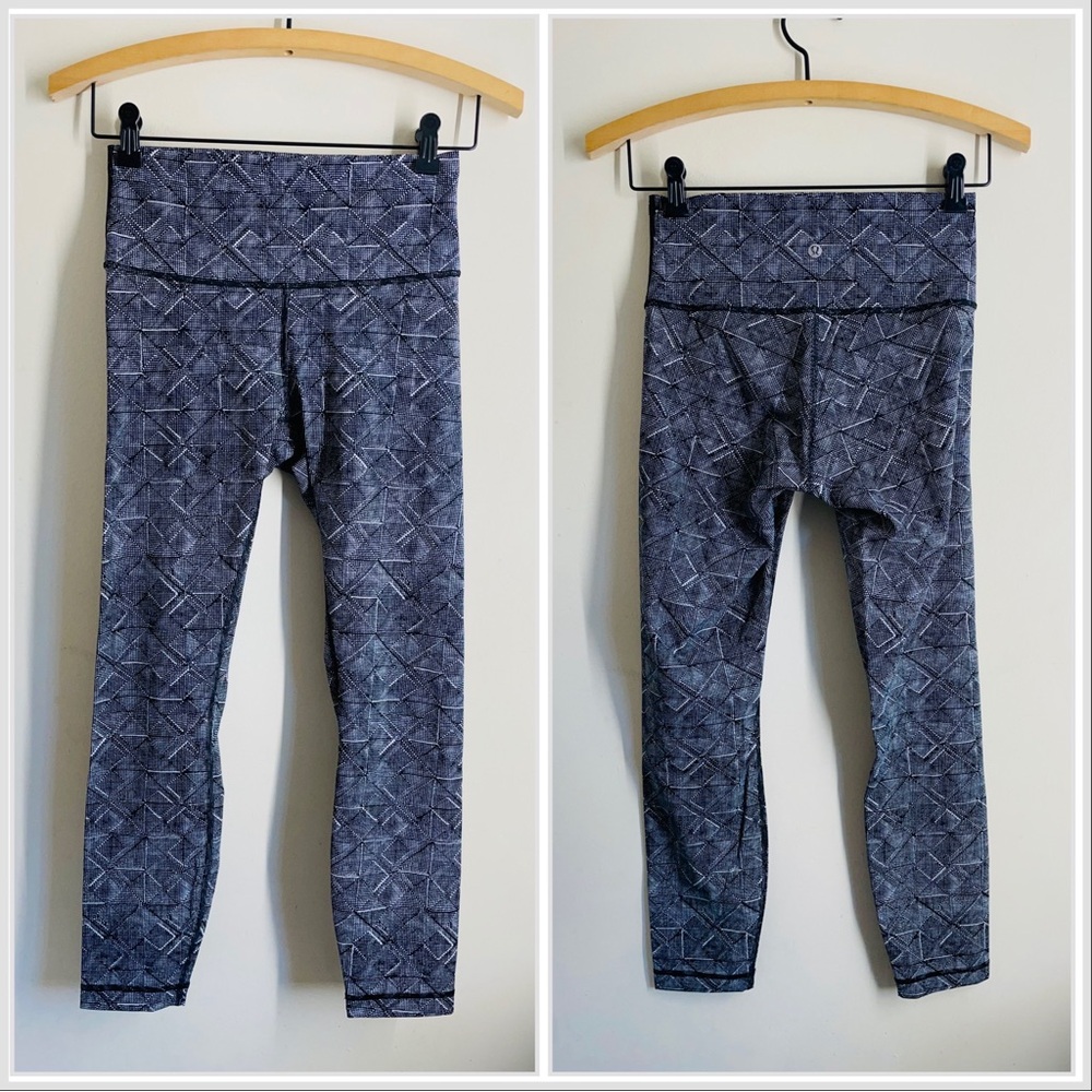 Lululemon Wunder Under High Rise 7/8 Tight Geometric Black & White Print size 6